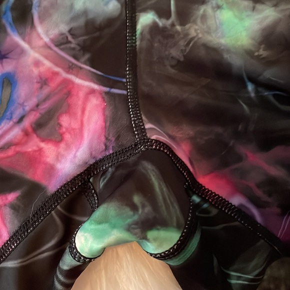 Burgundy Galaxy Print Active Capris - Picture 5 of 8